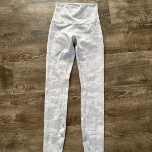 Lululemon Wunder Train White Camo Leggings  28 inch Size 4